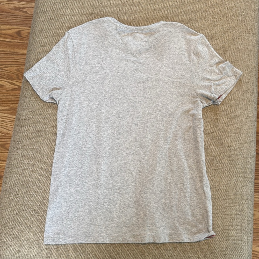 Tommy Hilfiger shirt - Picture 2 of 2